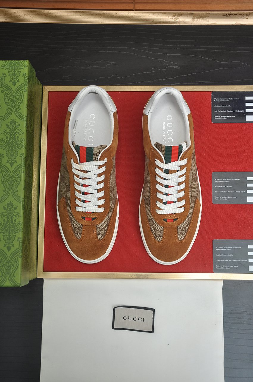 Gucci Black Patterned Low-Top Sneakers — front